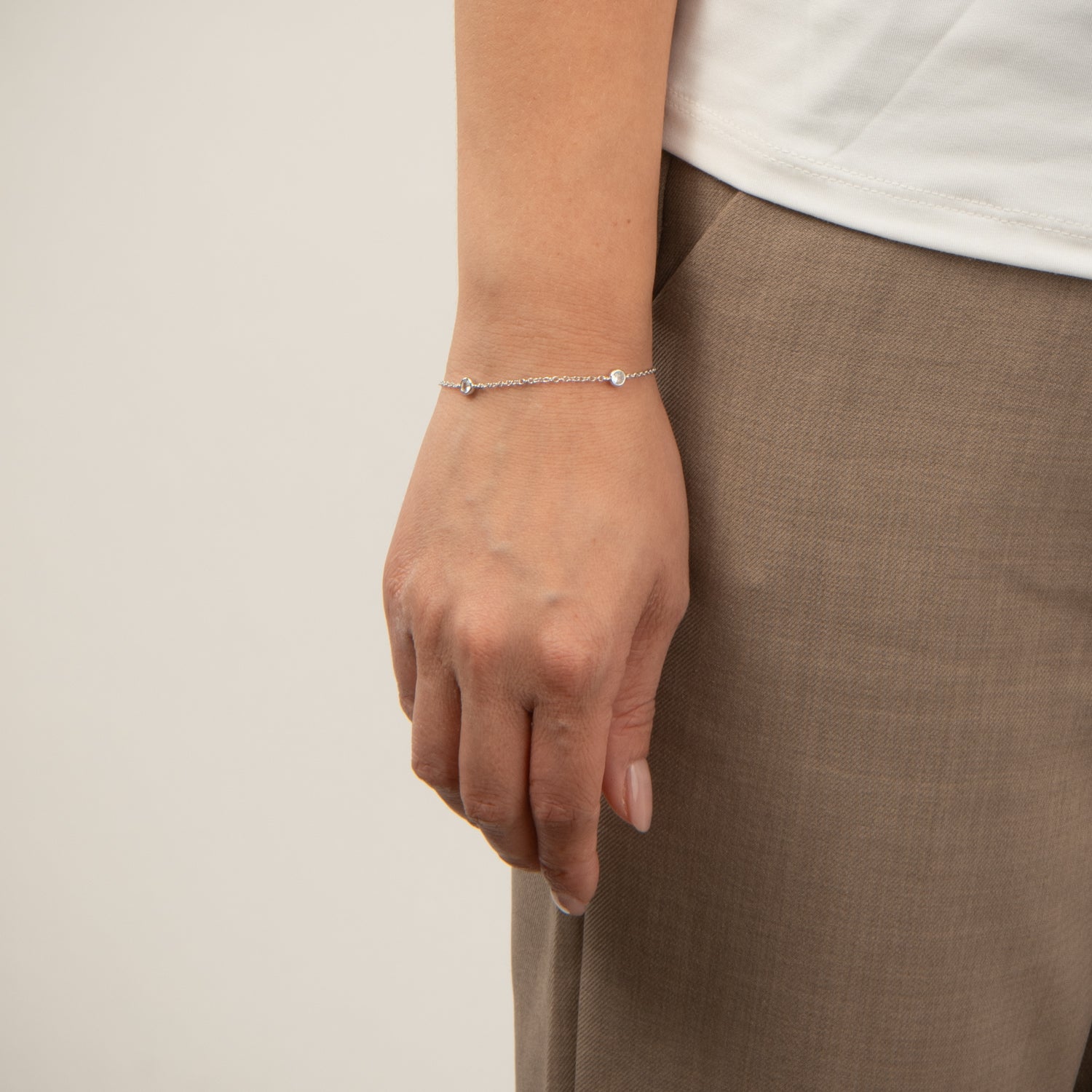 DETAIL232697